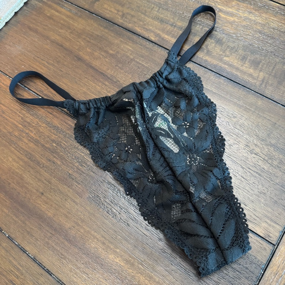 NWT AERIE Black High Cut Lace Thong size: Large